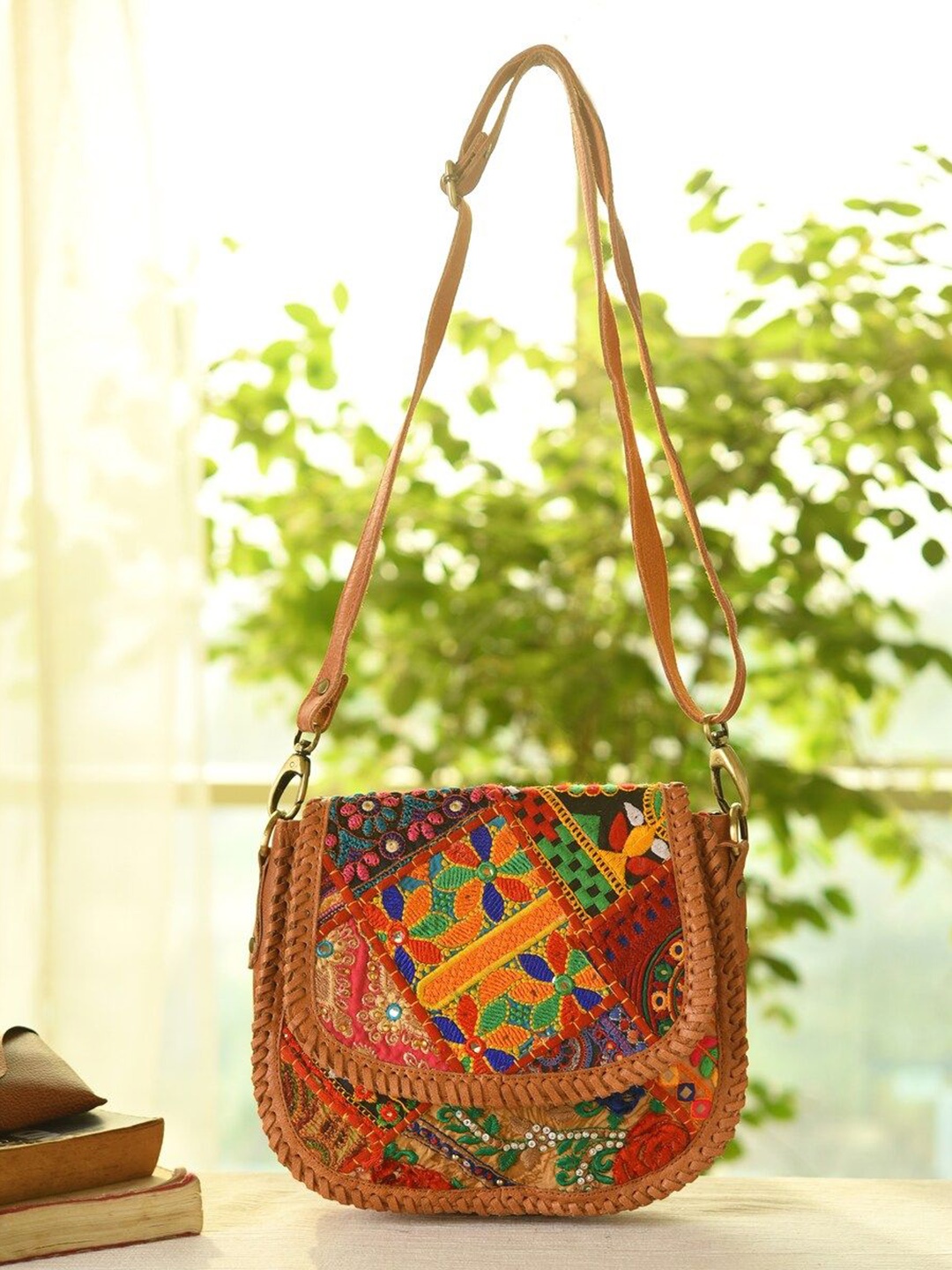 

JAYPORE Women Floral Solid Bucket Leather Sling Bag, Brown