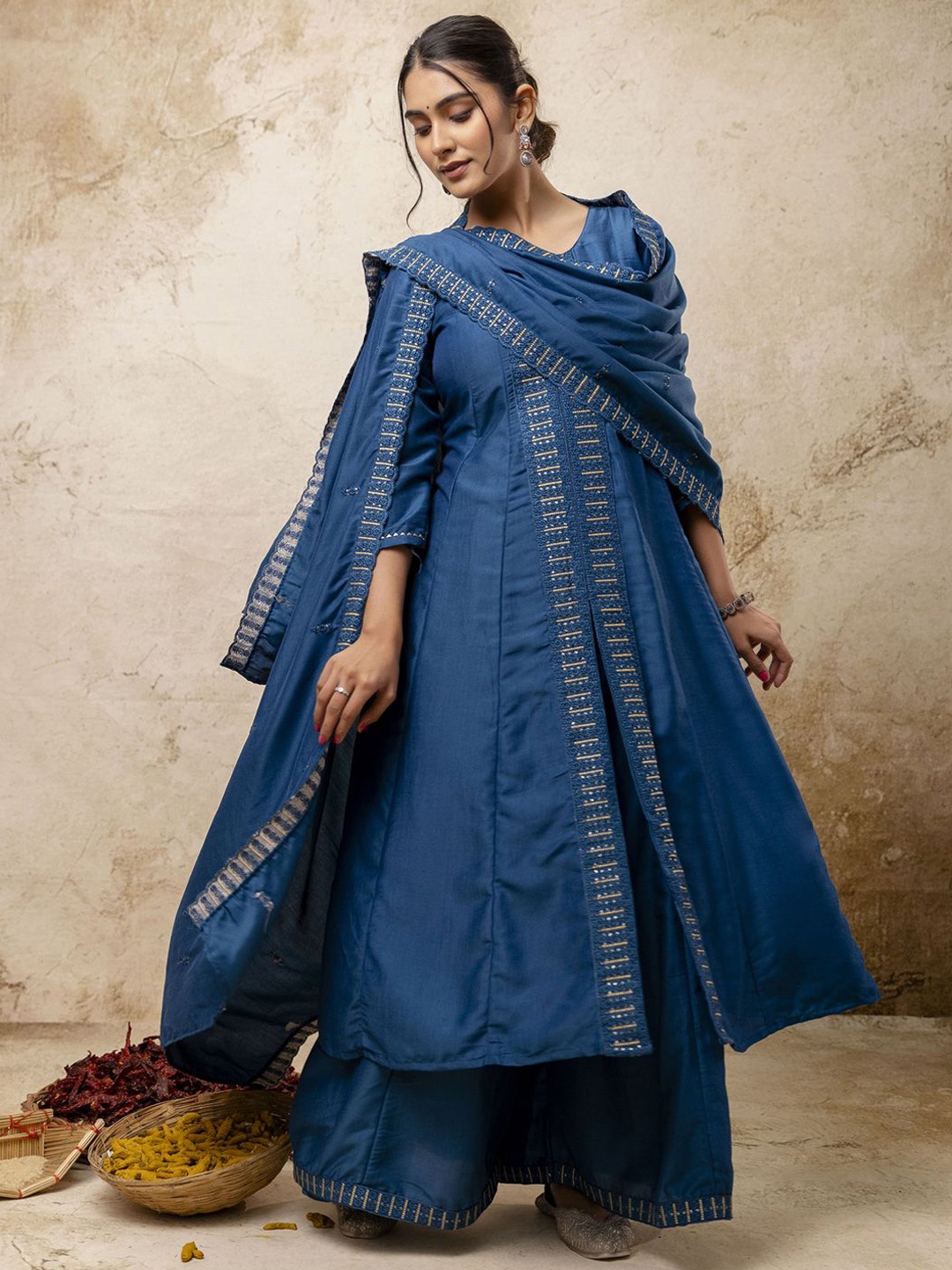 

VredeVogel Women Embroidered Regular Thread Work Kurta with Palazzos & With Dupatta, Teal