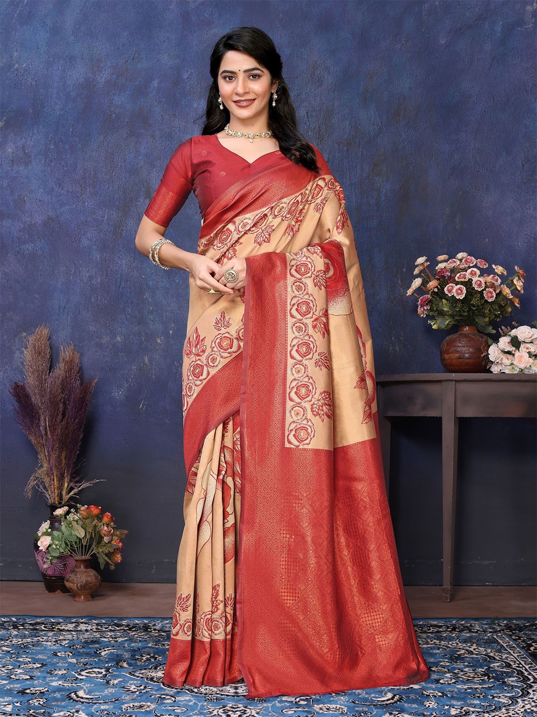 

sareyavella Woven Design Zari Banarasi Saree, Cream