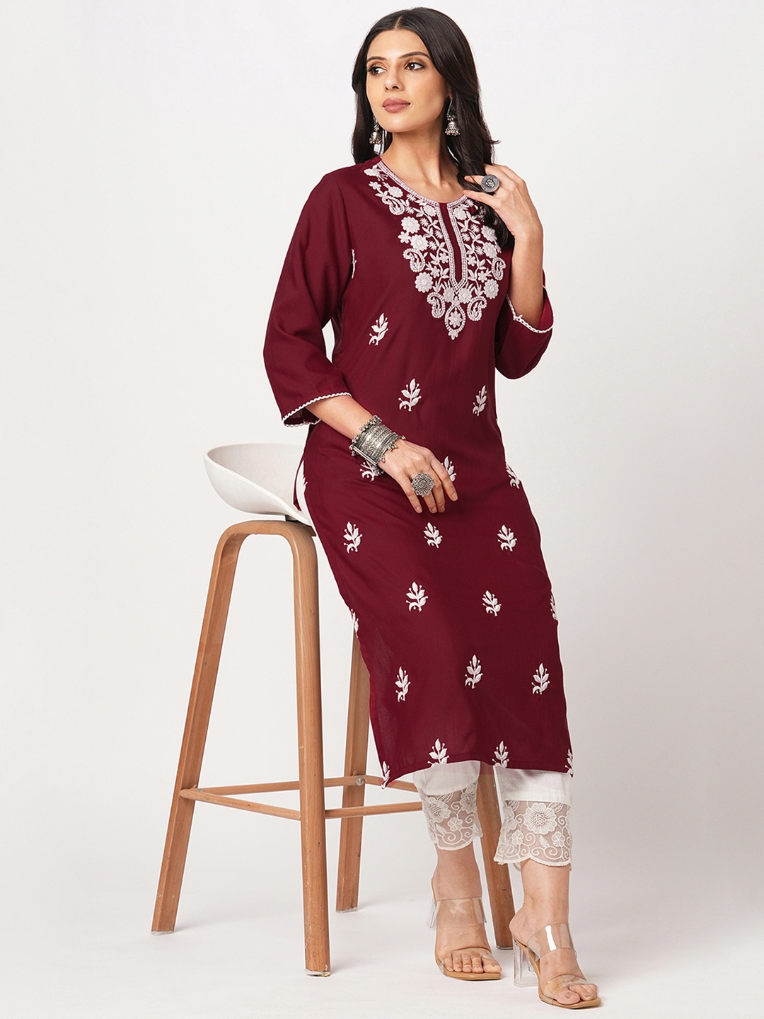 

KALINI Women Embroidered Chikankari Kurta, Maroon