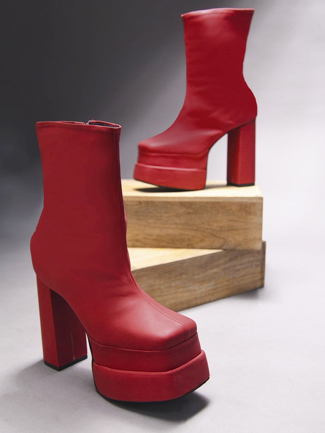 

Try Me Women Short Block Heel Boots, Red