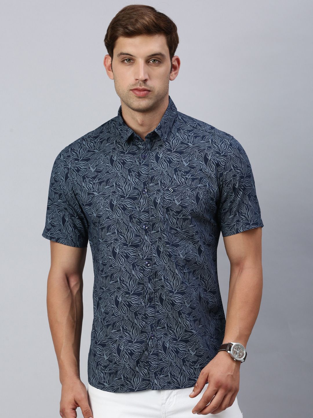 

Classic Polo Men India Slim Fit Spread Collar Floral Printed Cotton Casual Shirt, Navy blue