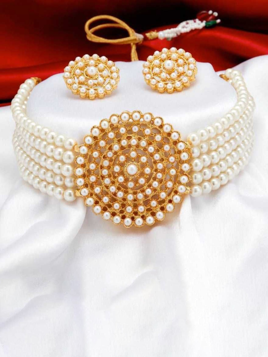 

TONOLIKA Gold-Plated Pearls Studded & Beaded Jewellery Set