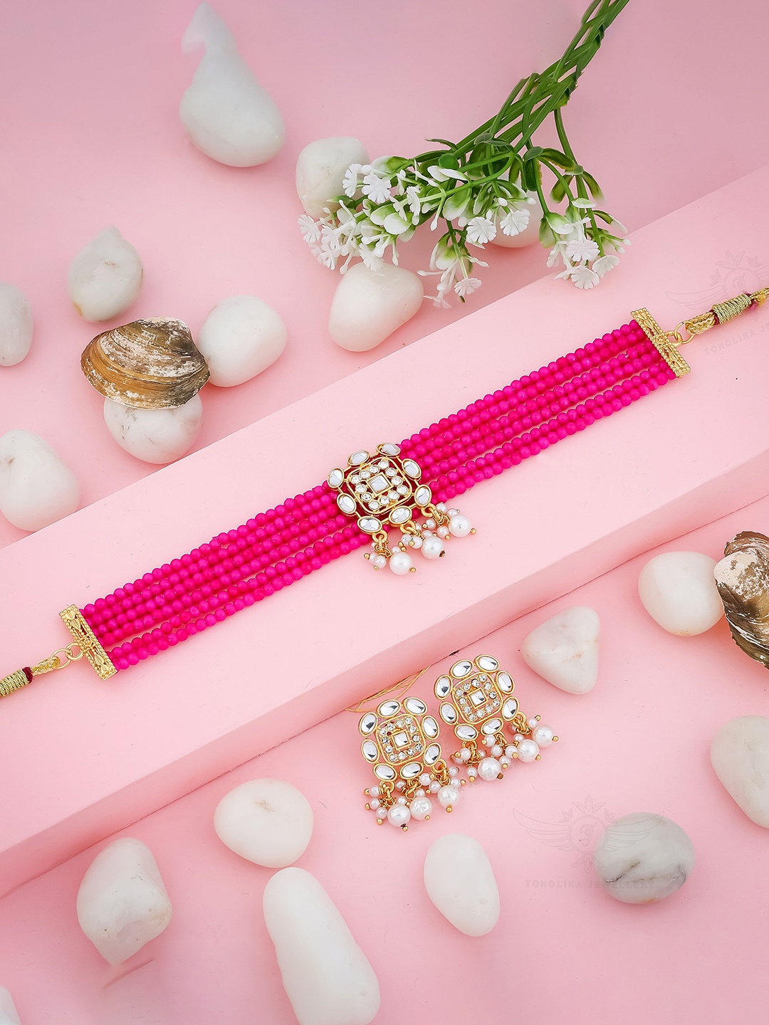 

TONOLIKA Gold-Plated Artificial Stone-Studded & Beaded Jewellery Set