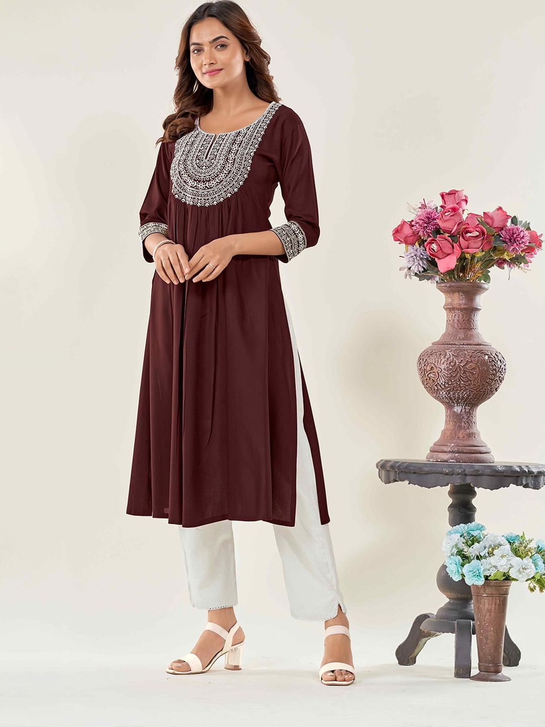 

Glomee Women Yoke Embroidered A-Line Flared Kurta, Brown