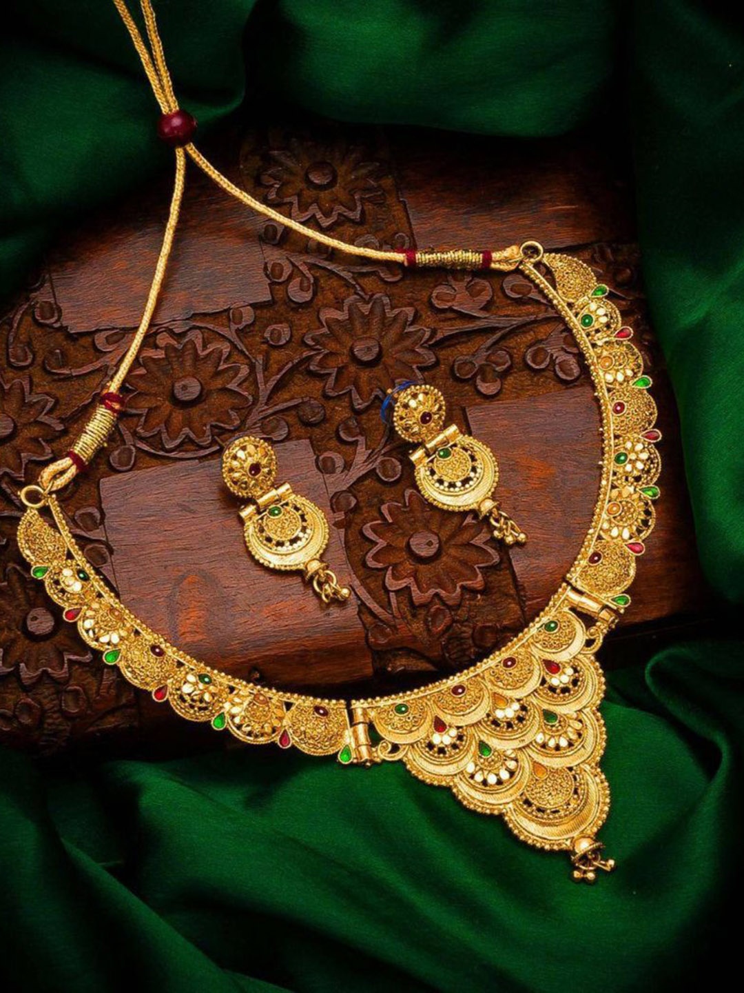 

TONOLIKA Gold-Plated Jewellery Set