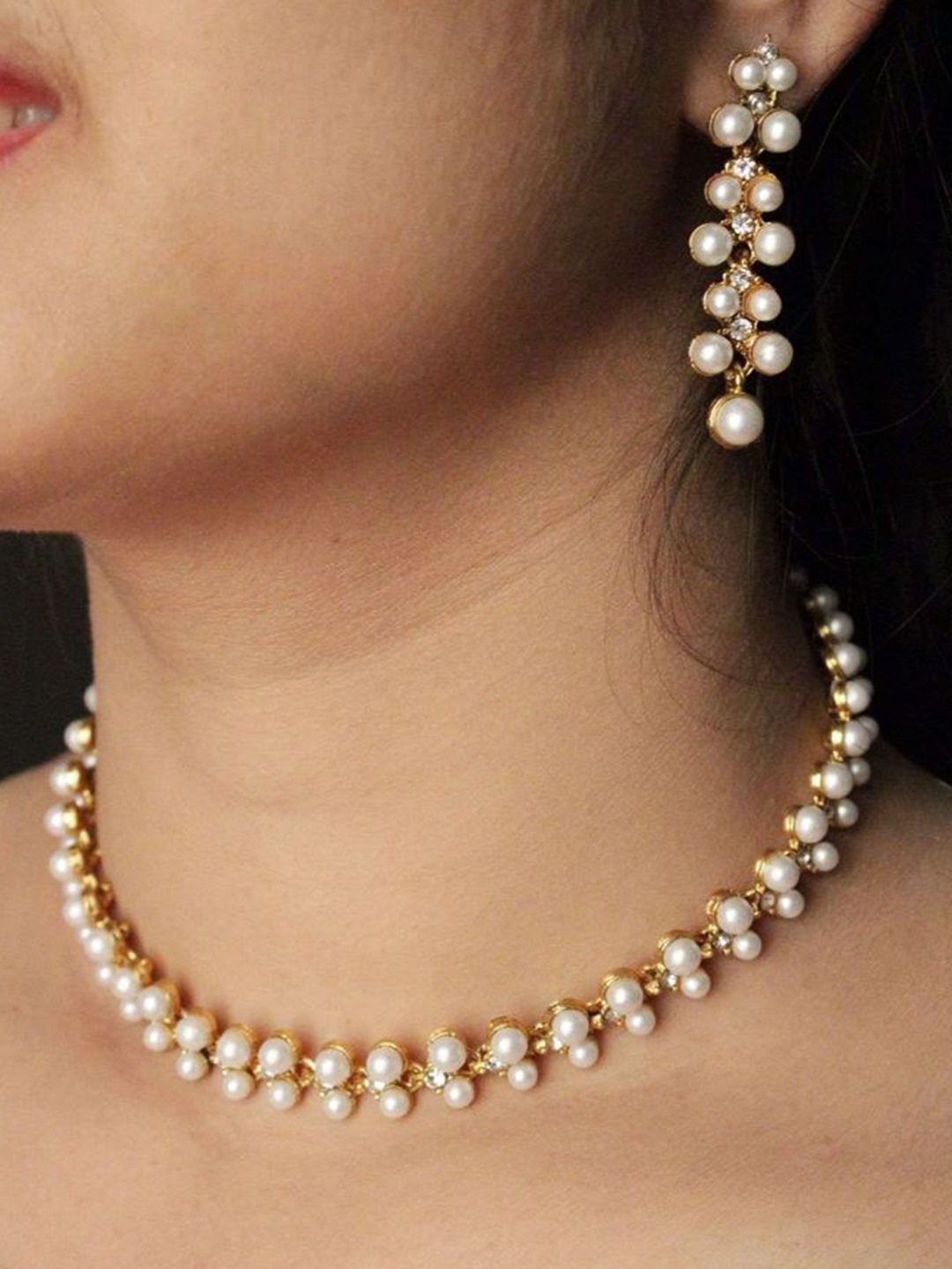 

TONOLIKA Gold-Plated Stone-Studded & Beaded Jewellery Set Jewellery Set