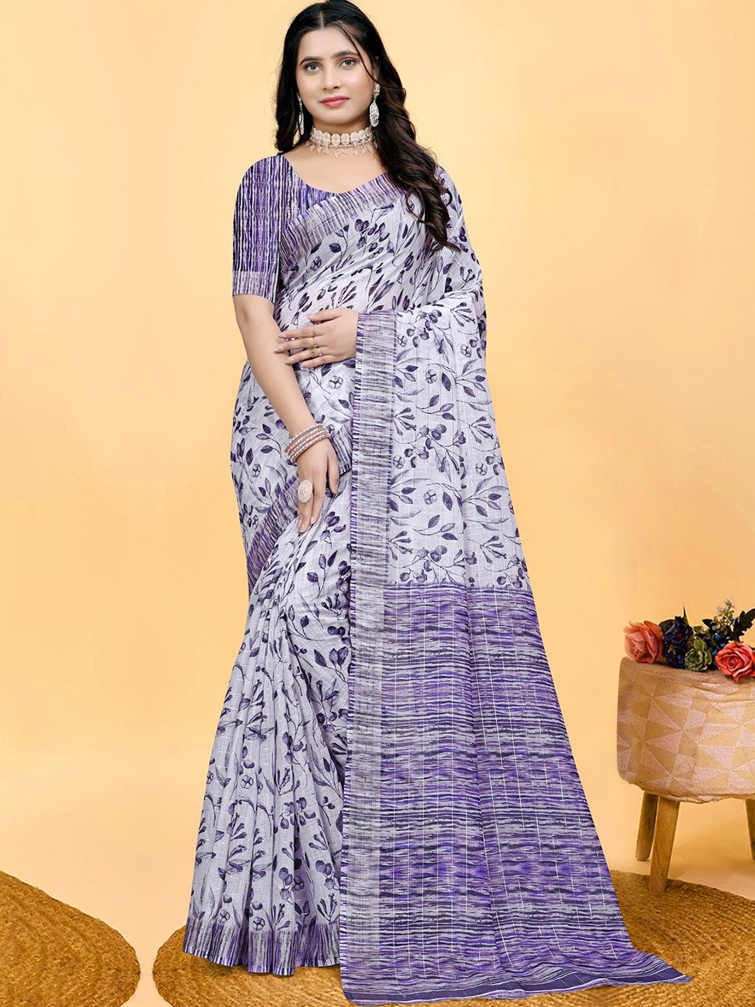 

LEOSAGI Floral Printed Zari Saree, Purple