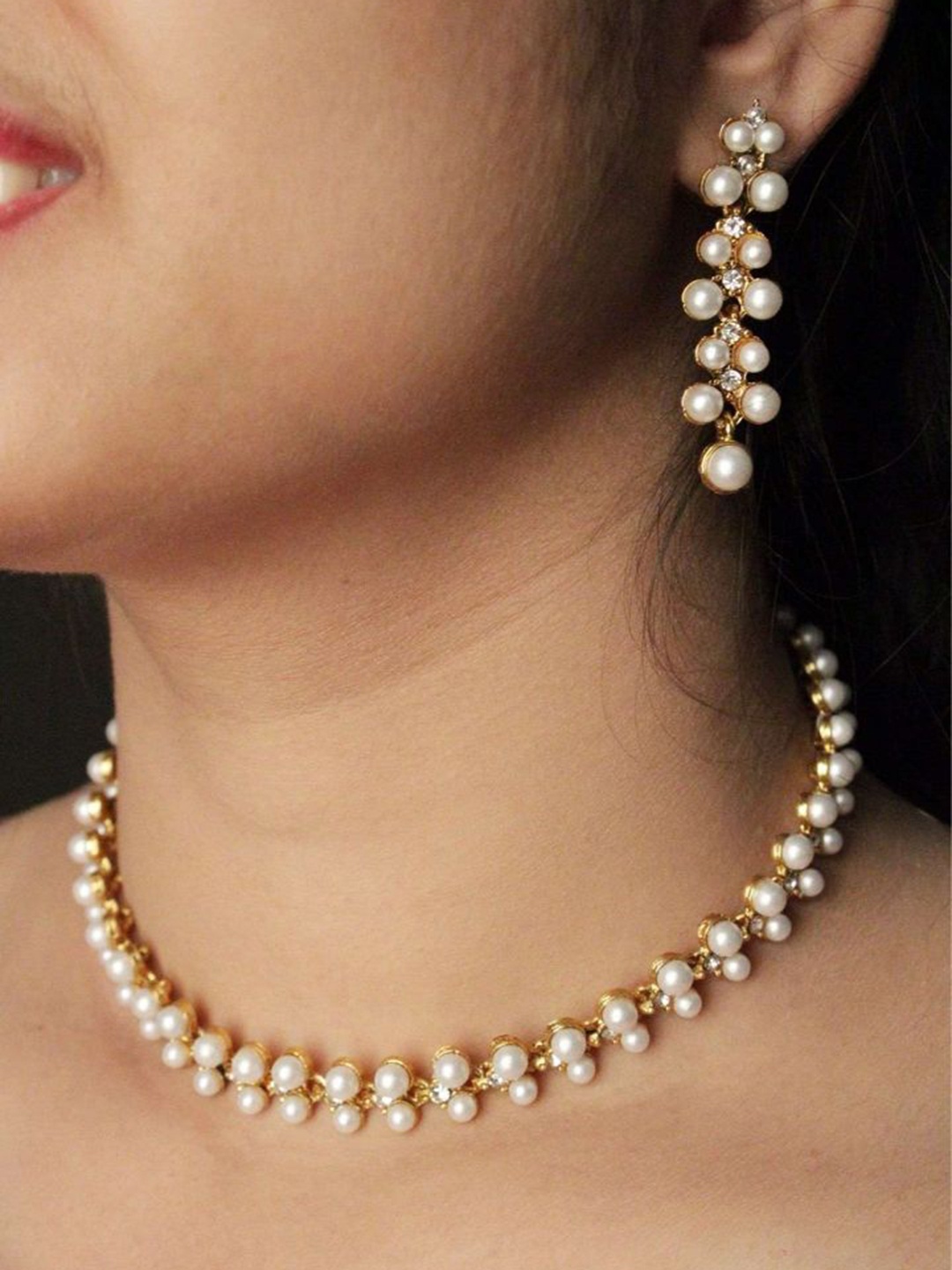 

TONOLIKA Gold-Plated Stone-Studded & Beaded Jewellery Set