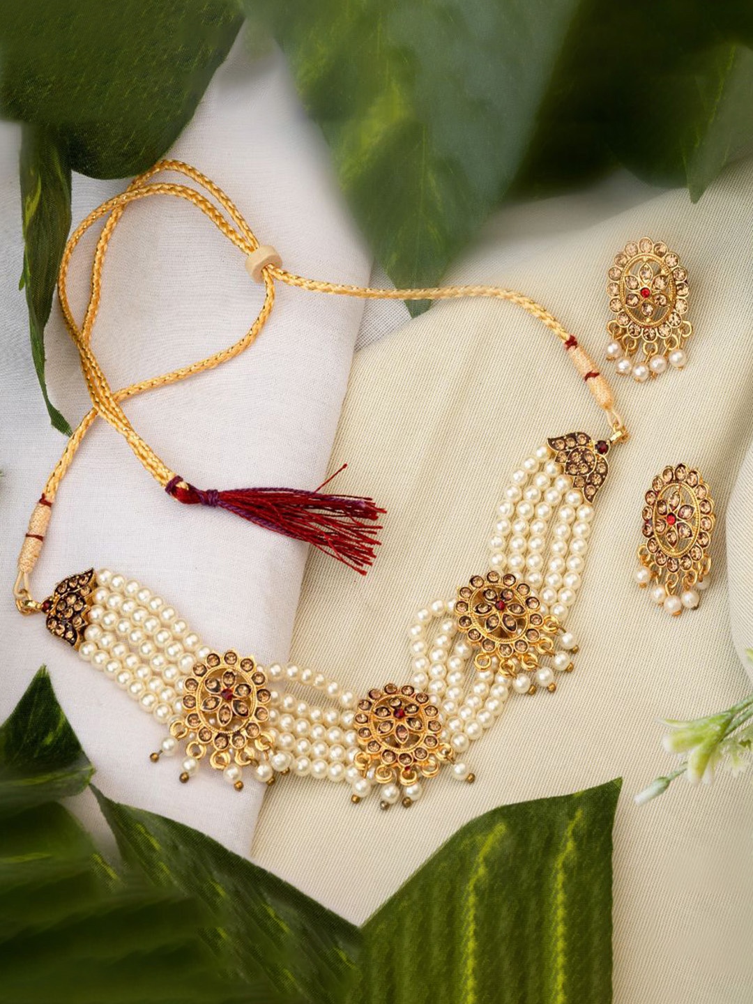 

TONOLIKA Gold-Plated Stone-Studded & Beaded Jewellery Set