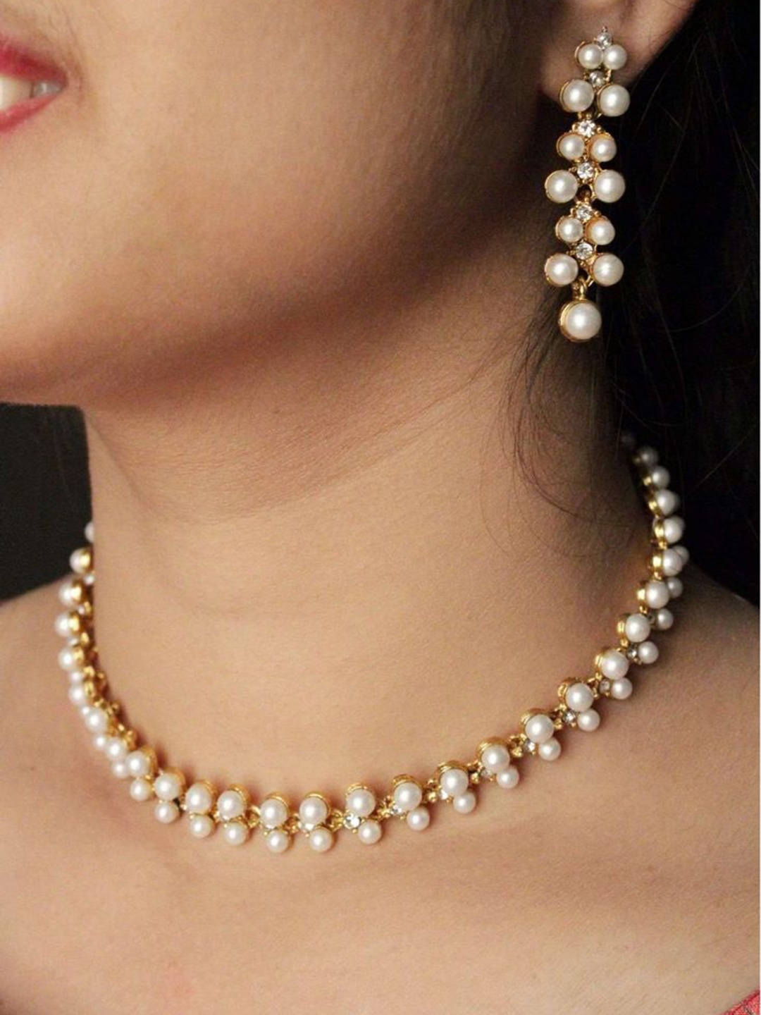

TONOLIKA Gold-Plated Stone Studded & Beaded Jewellery Set