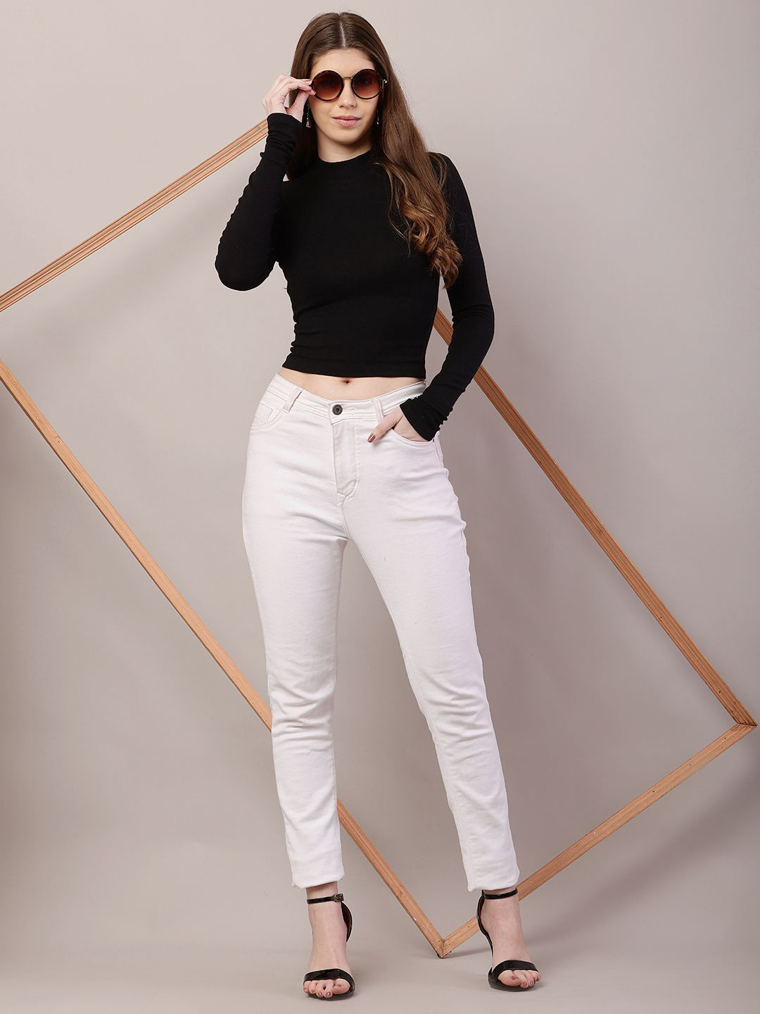 

NoBarr Women Crop Pullover Sweater, Black