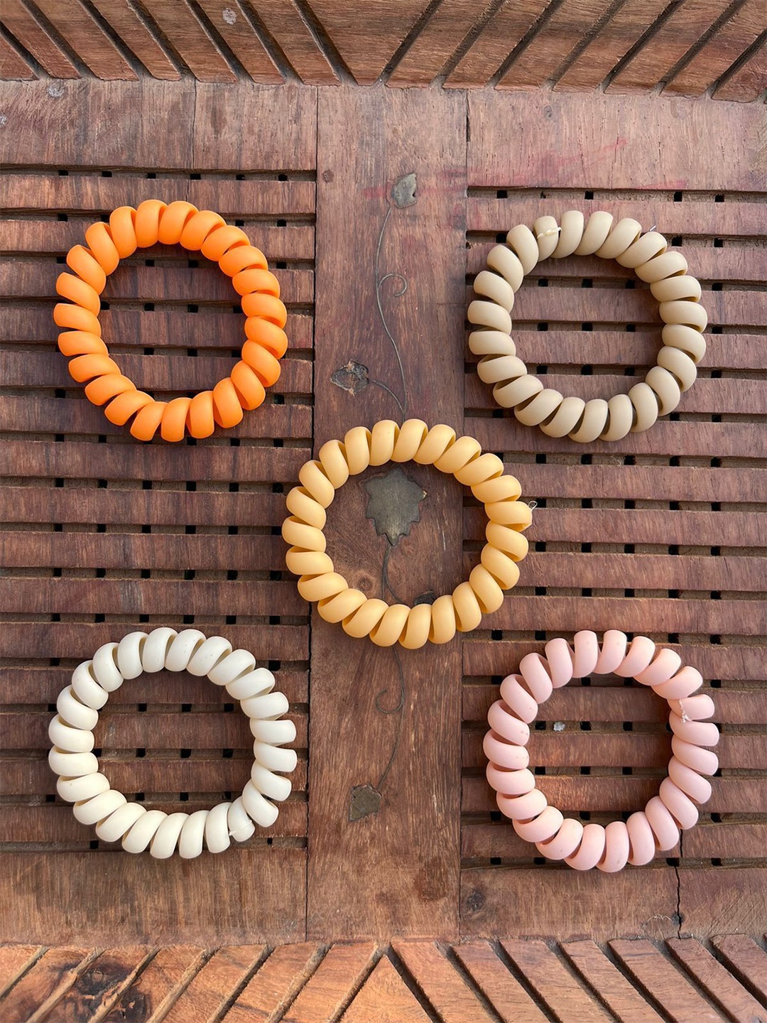 

Radhya Accessories Women Pack of 5 Matte finish Spiral Hair Ties, Yellow