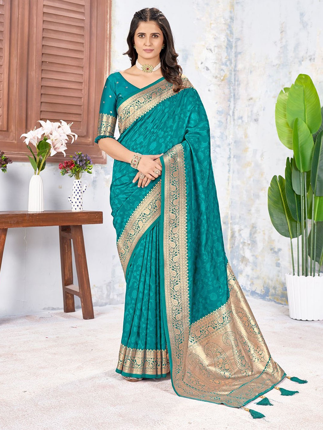 

Mehrang Ethnic Motifs Zari Banarasi Saree, Green