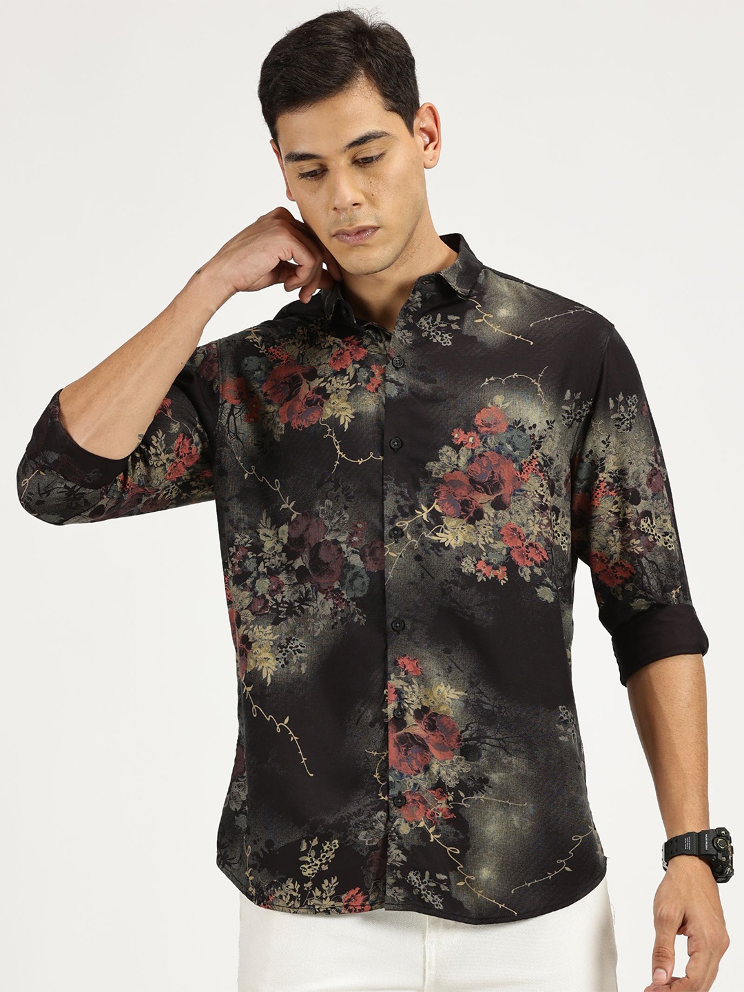 

RAVINIK Men India Slim Fit Spread Collar Floral Printed Cotton Casual Shirt, Black
