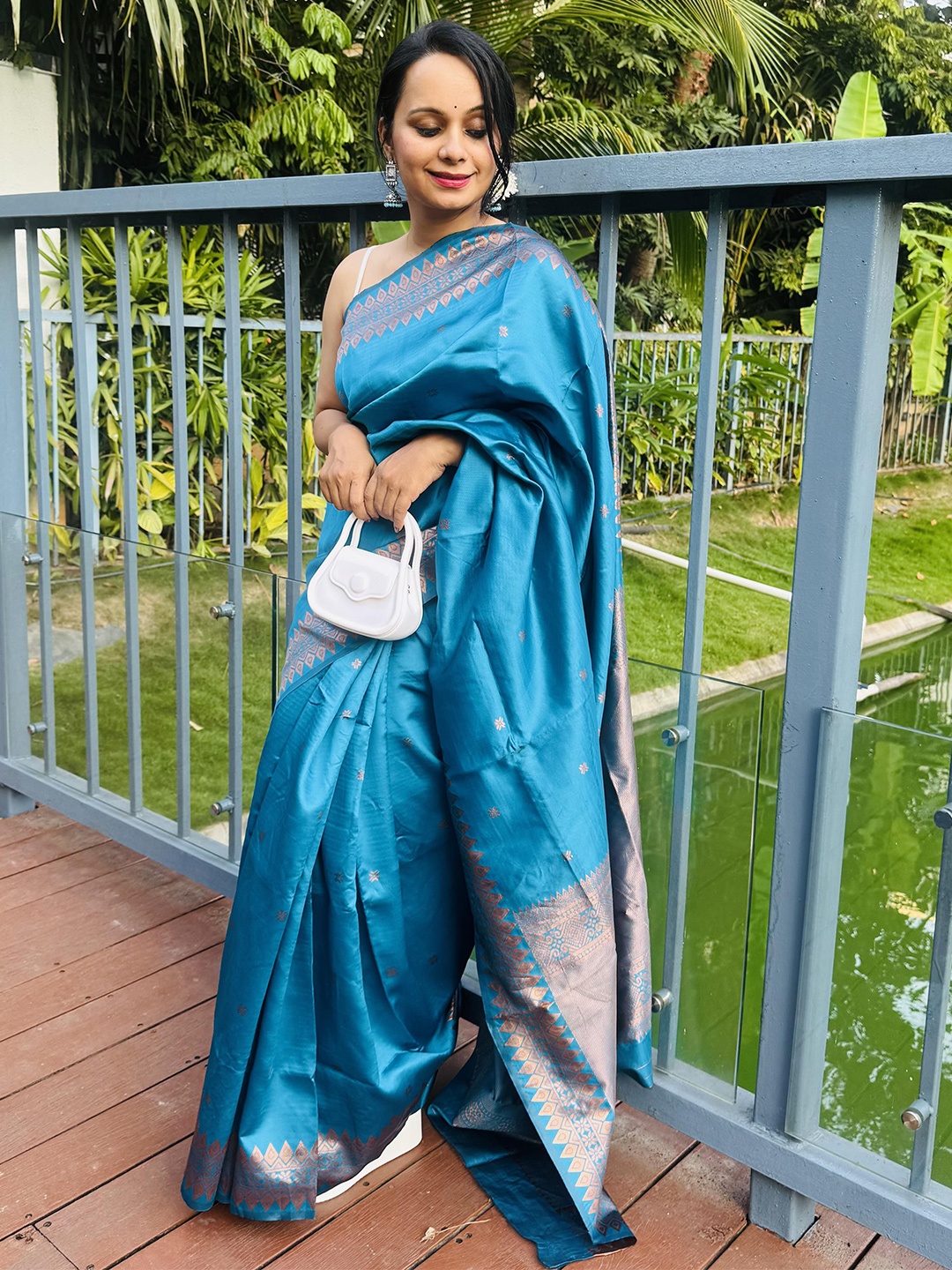 

zinzraa Ethnic Motifs Zari Pure Silk Kanjeevaram Saree, Blue