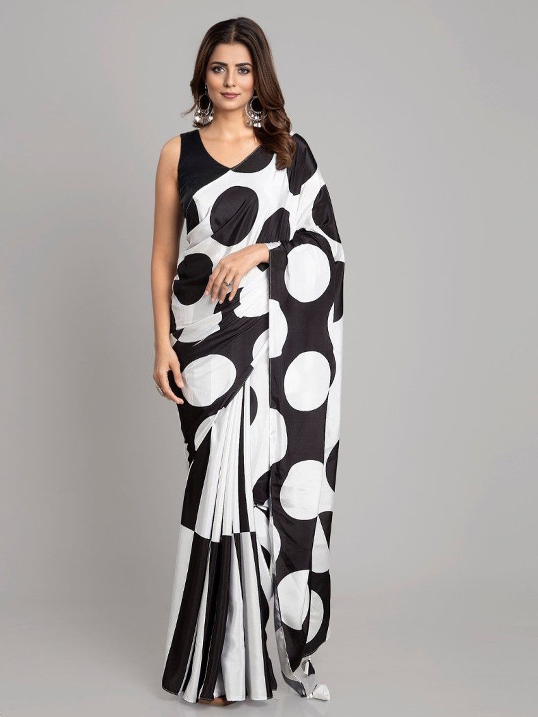 

zinzraa Women Geometric Printed Satin Saree, White