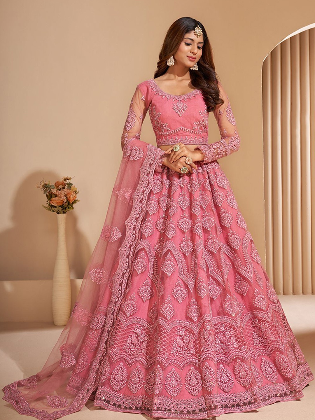 

ALIZEH Gajri Pink Embroidered Lehenga Choli With Dupatta