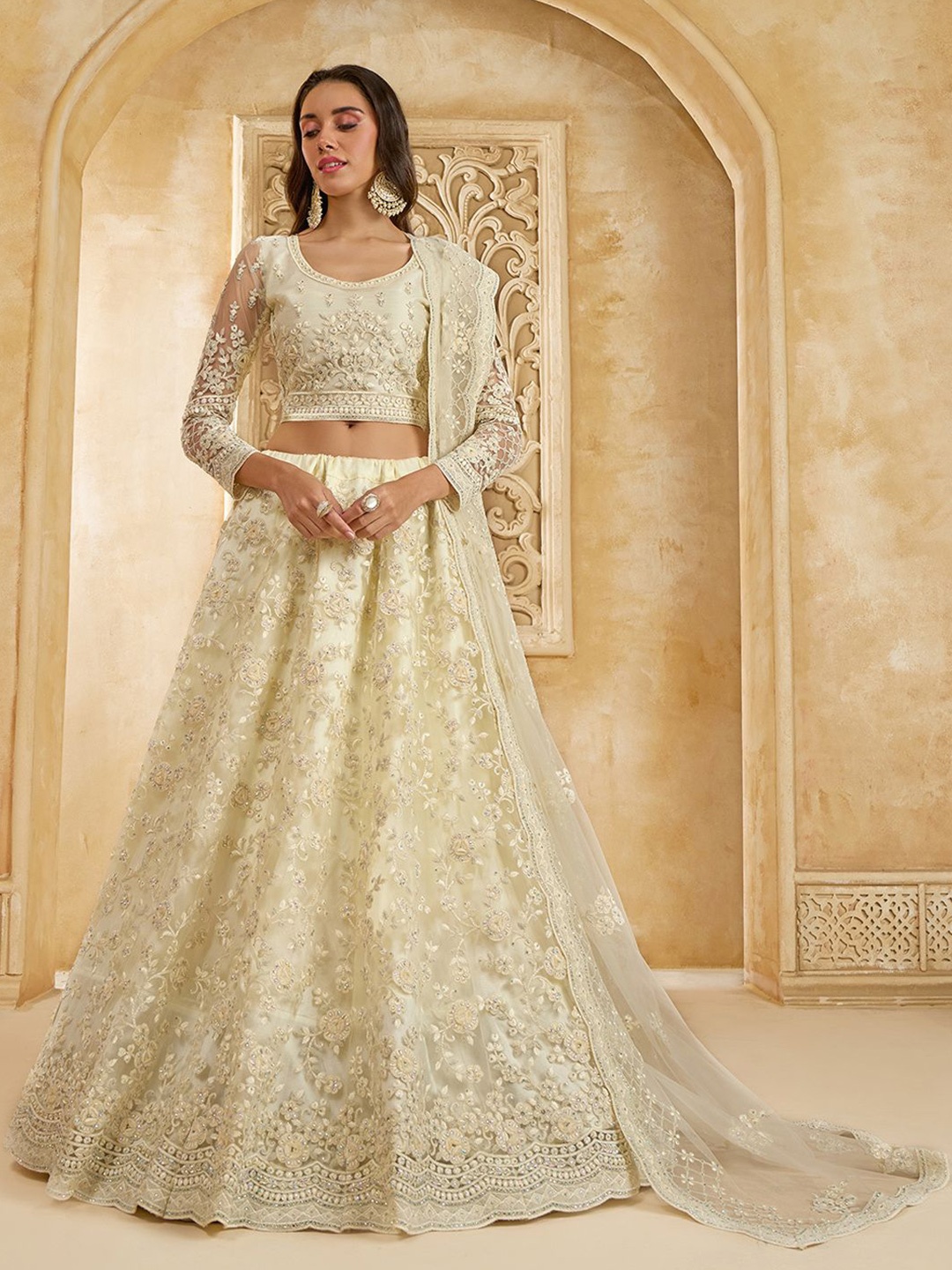 

ALIZEH Ivory Heavy Embroidered Lehenga Choli With Dupatta, Off white