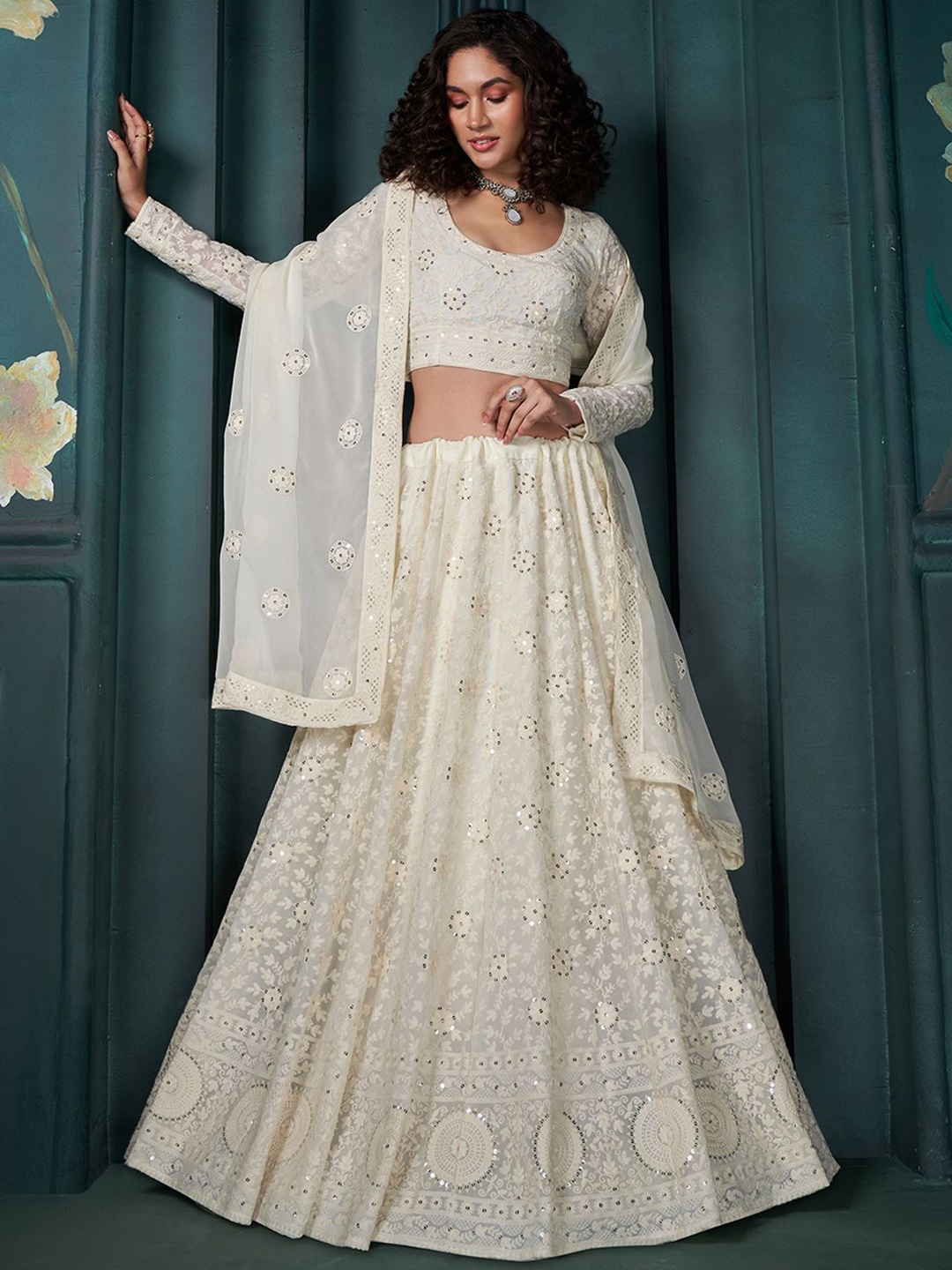 

ALIZEH Off White Lakhnavi Lehenga Choli With Dupatta