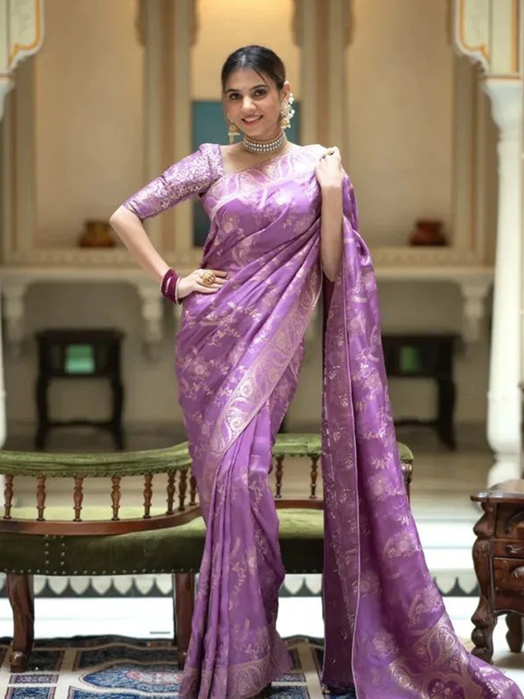 

KALINI Woven Design Zari Silk Blend Banarasi Saree, Lavender