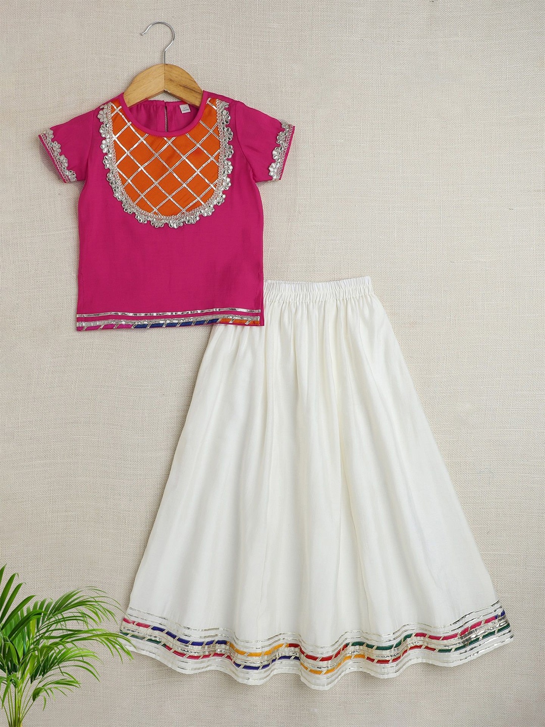 

The Magic Wand Girls Embellished Ready to Wear Lehenga &, Fuchsia