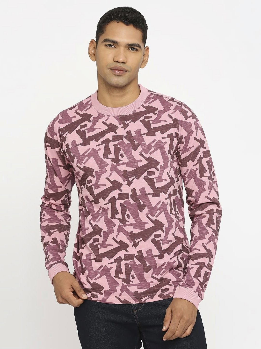 

Basics Men Printed Boxy T-shirt, Pink