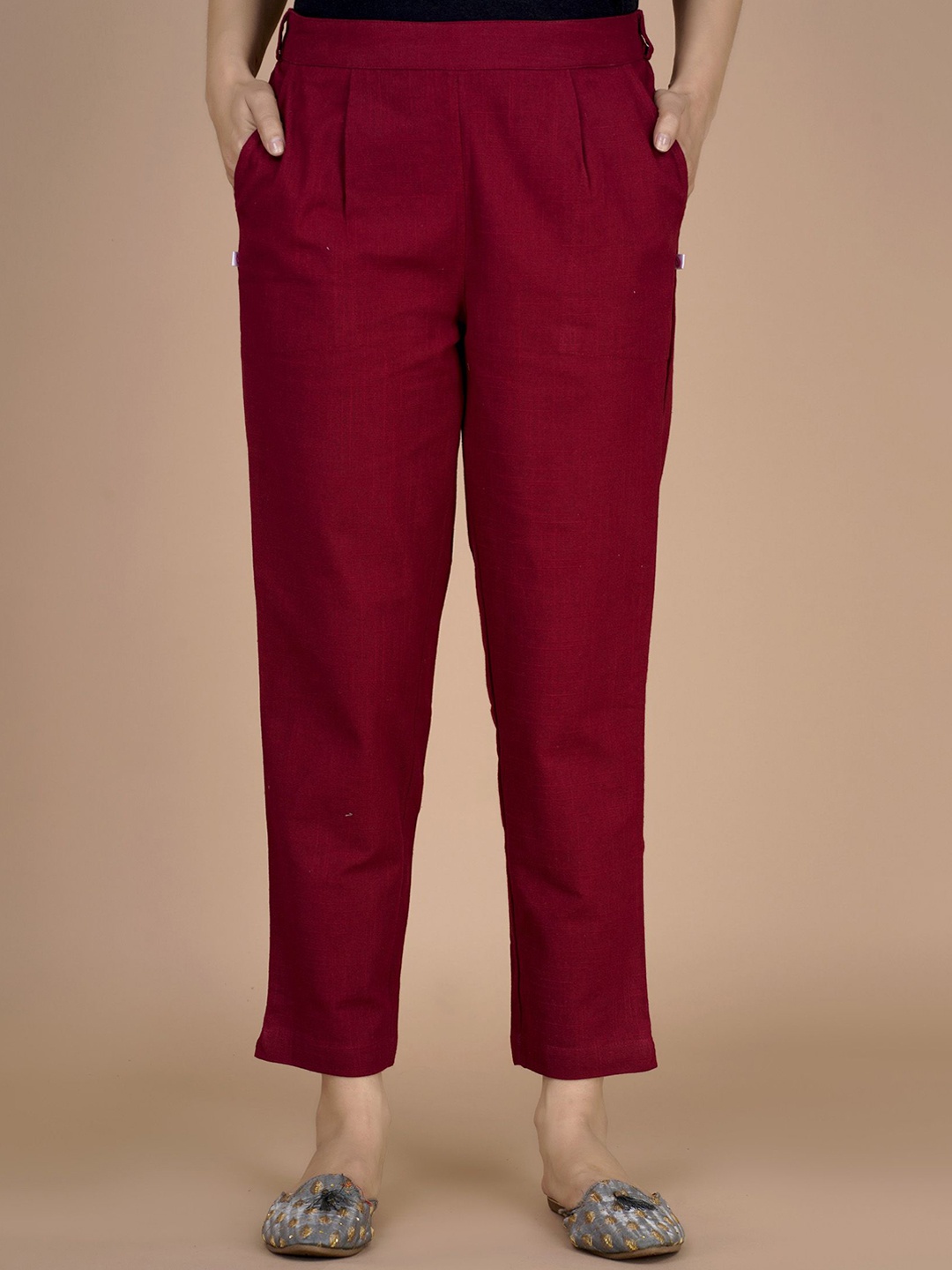 

BAESD Women Pleated Trousers, Maroon