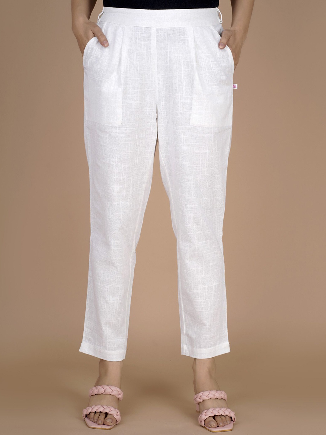 

BAESD Women Pleated Trousers, White