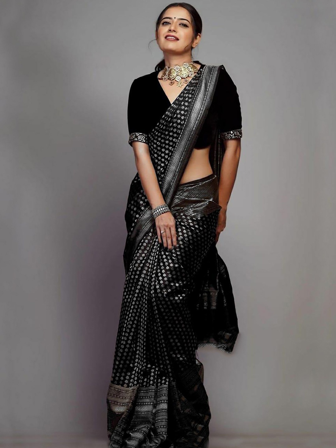 

Anjaneya Sarees Woven Design Zari Silk Blend Banarasi Saree, Black