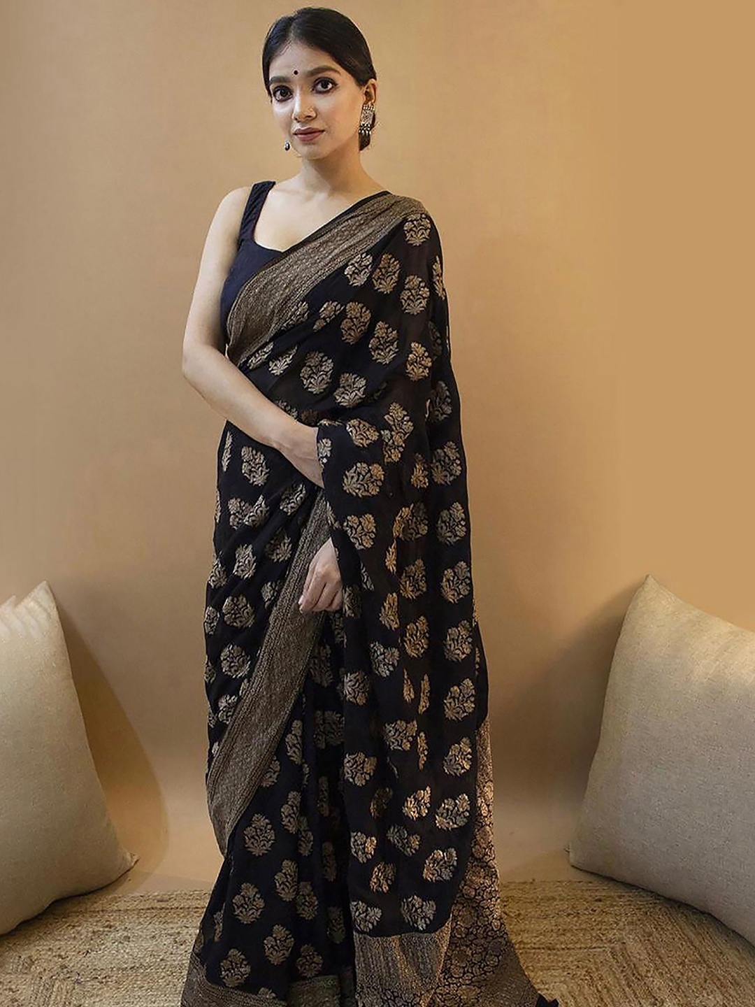 

Anjaneya Sarees Woven Design Zari Silk Blend Banarasi Saree, Black