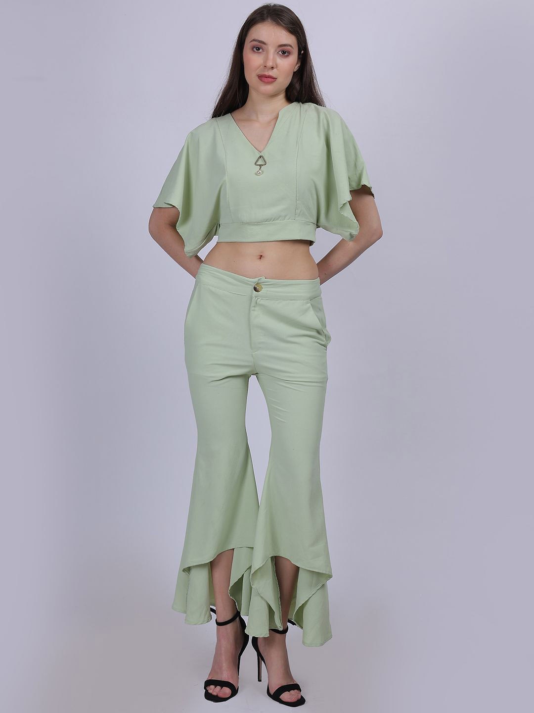 

Aumbe V Neck Short Sleeves Crop Top With Trousers Co-Ords, Green