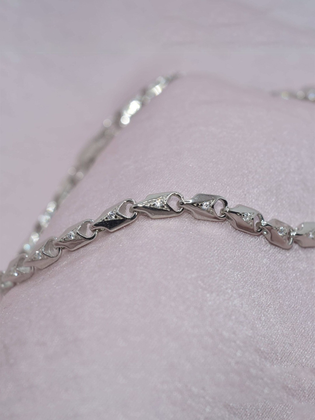 

Luxevogue Men Sterling Silver Cubic Zirconia Rhodium-Plated Link Bracelet