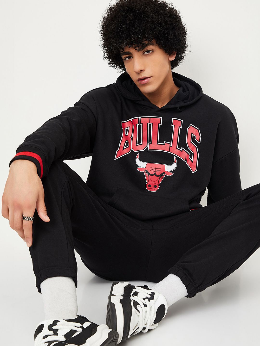 

max Men Printed Sweatshirt, Black