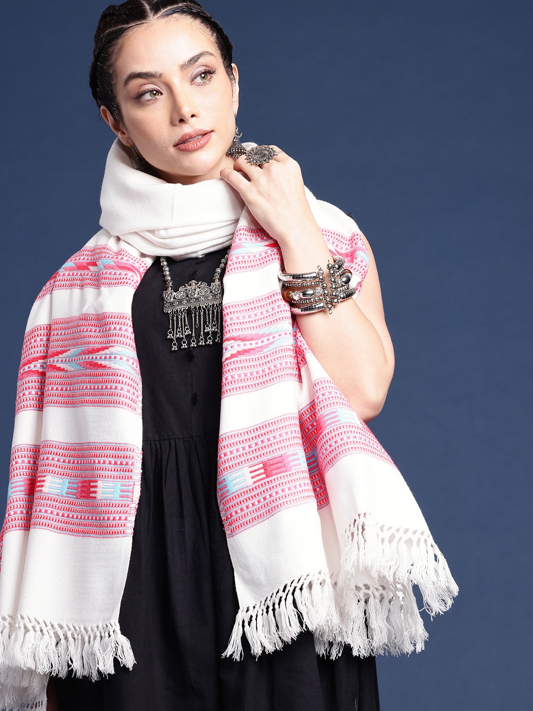 

Taavi Geometric Woven Design Kullu Shawl, White