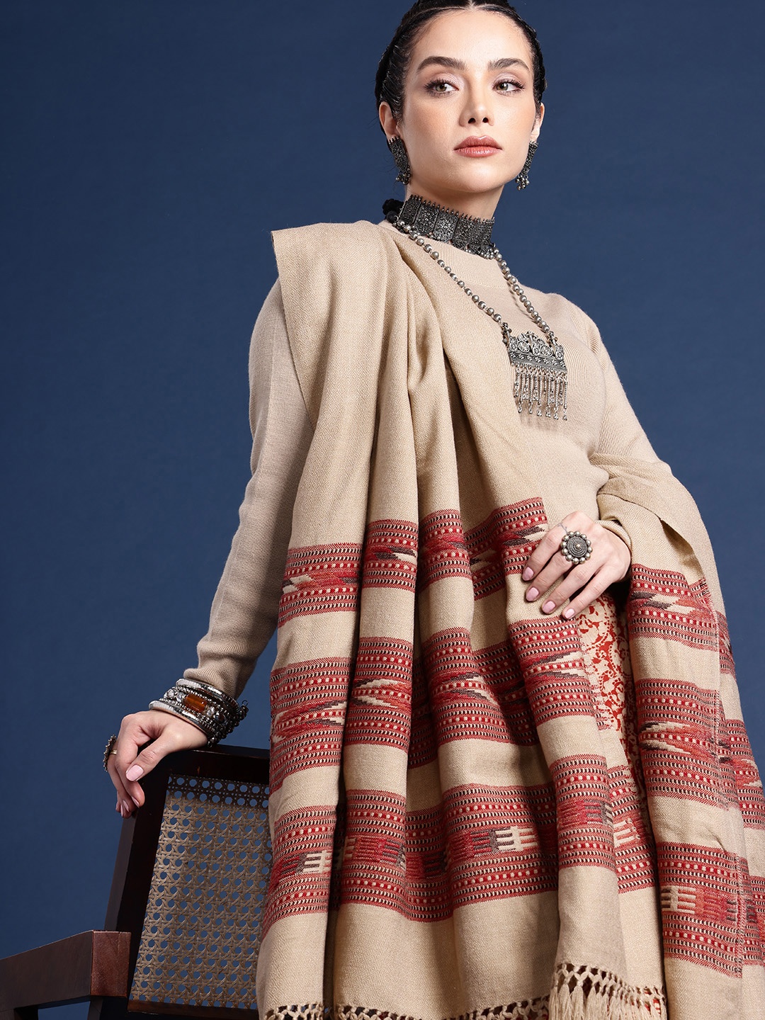 

Taavi Geometric Woven Design Kullu Shawl, Beige