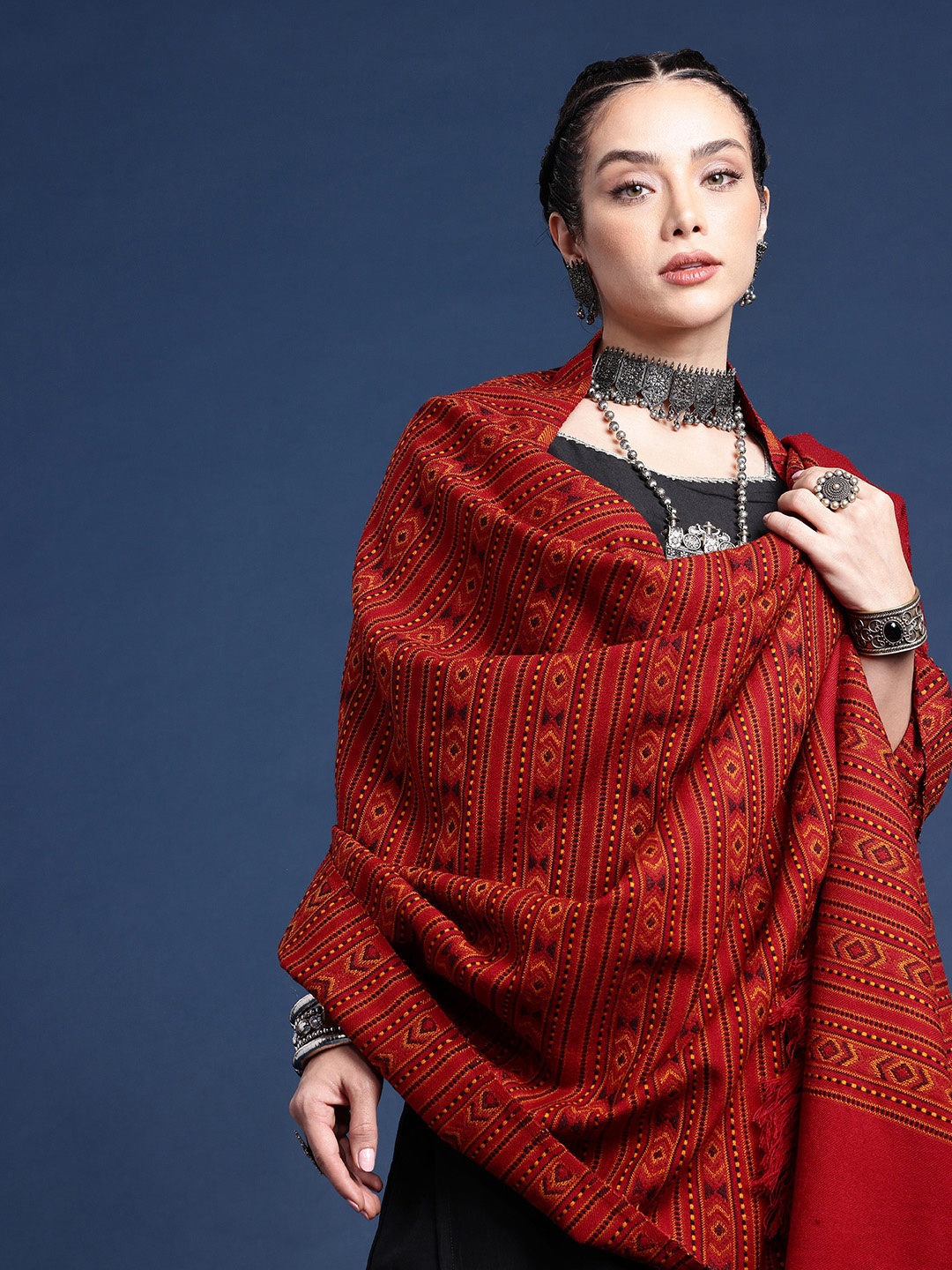 

Taavi Women Geometric Woven Design Kullu Shawl, Maroon