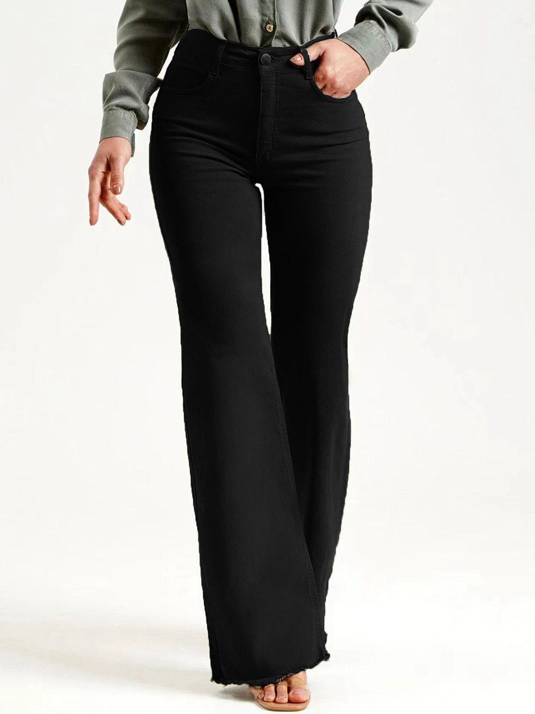 

The Roadster LifestyleCo Women Cotton Slim-Fit Jeans, Black