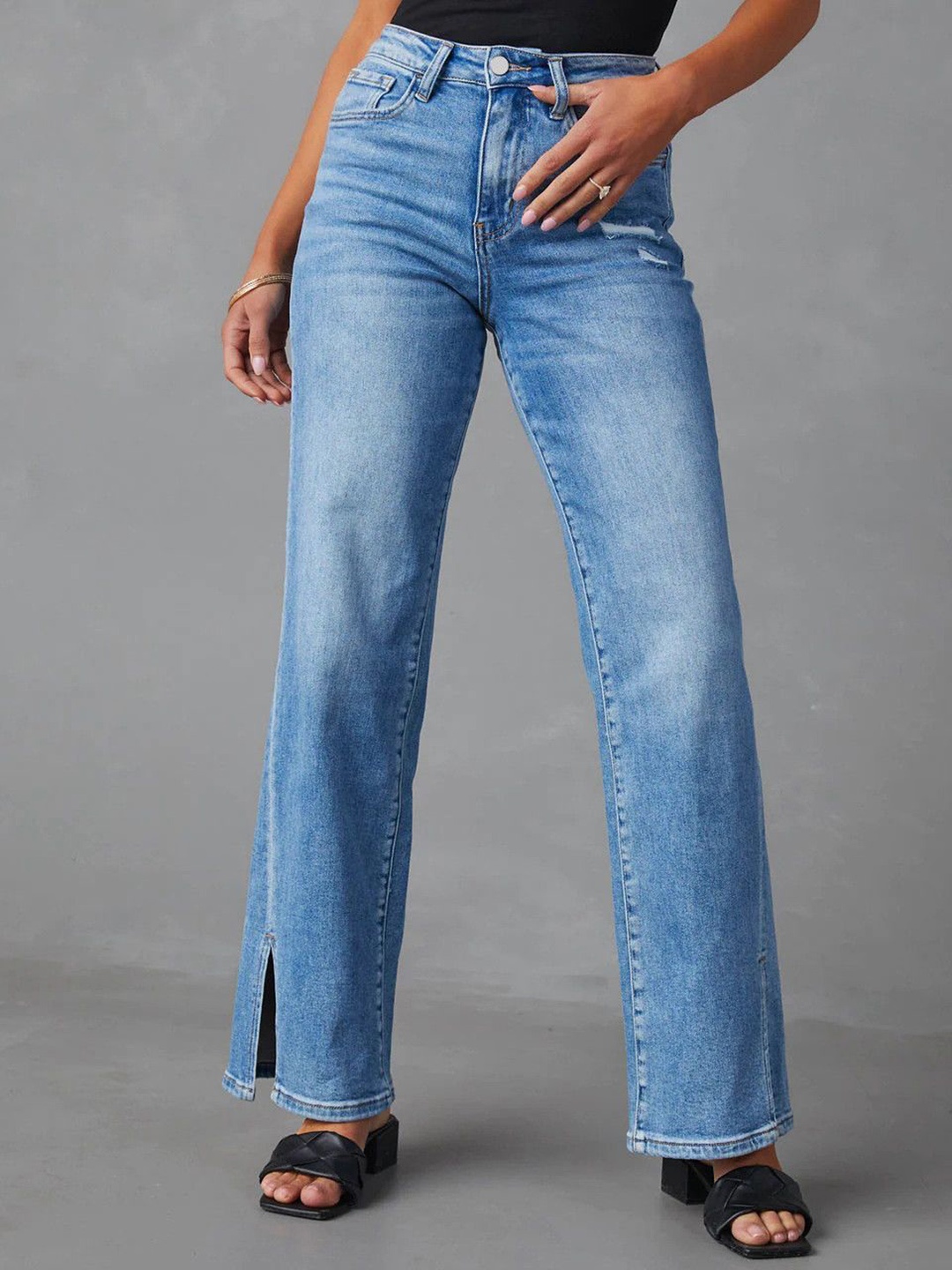 

The Roadster Lifestyle Co Women Slim-Fit Mid-Rise Jeans, Blue