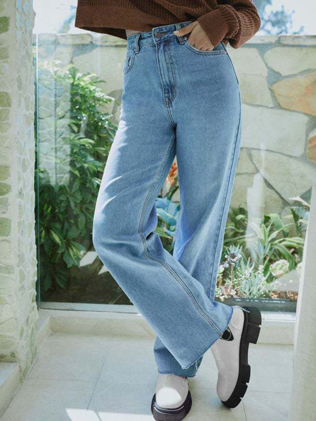 

The Roadster Lifestyle Co Women Cotton Slim-Fit Jeans, Blue
