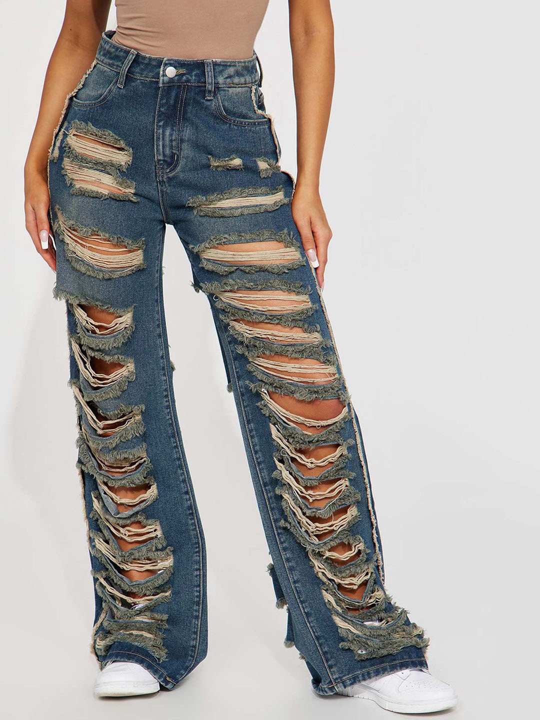 

The Roadster Lifestyle Co Women Highly Distressed Cotton Jeans, Blue