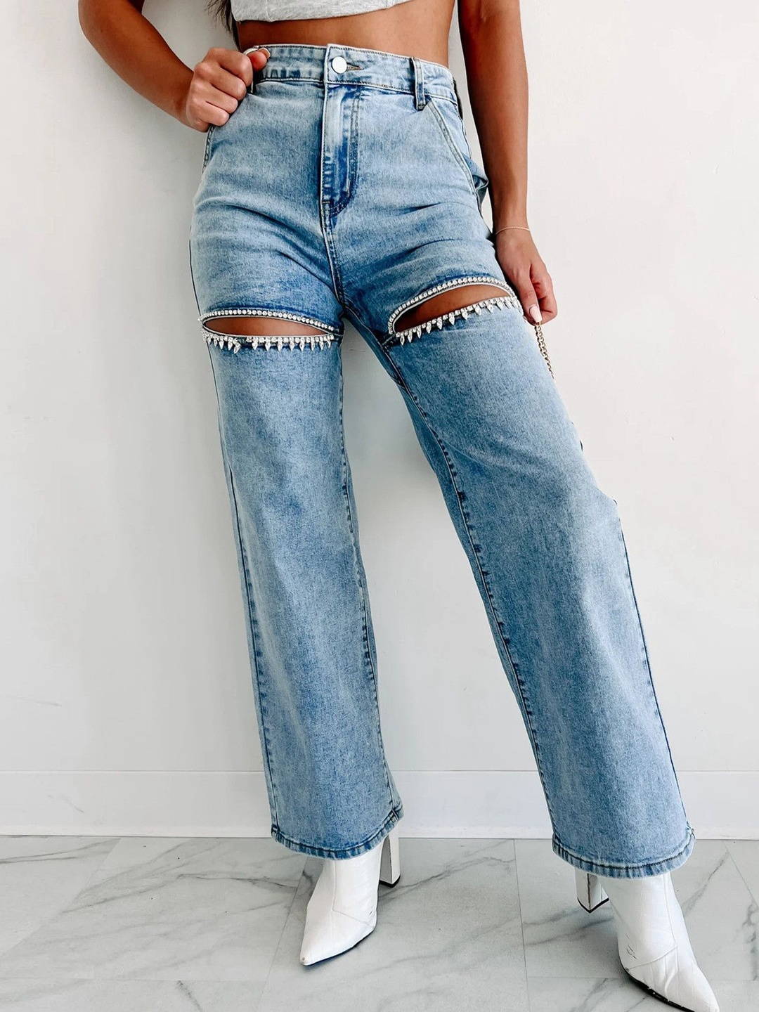 

The Roadster Lifestyle Co Women Cotton Slim-Fit Jeans, Blue
