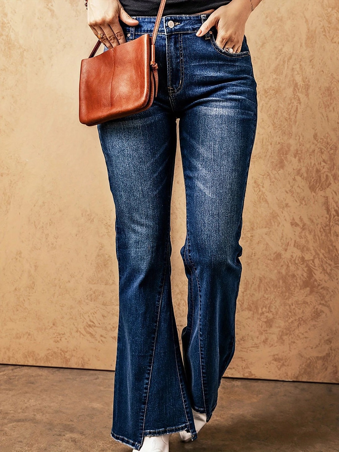 

The Roadster Lifestyle Co Women Cotton Slim-Fit Jeans, Blue