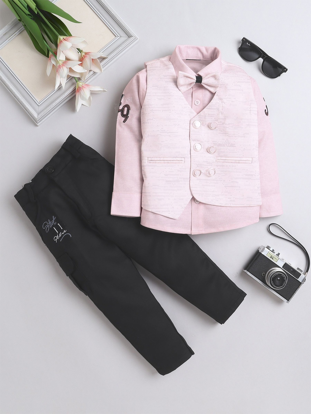 

FOURFOLDS Boys 3 Piece Party Suit, Pink
