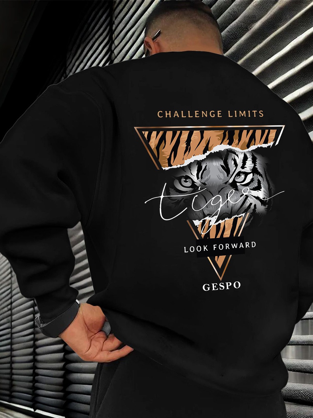 

AUSK Men Printed Pullover Sweatshirt, Black