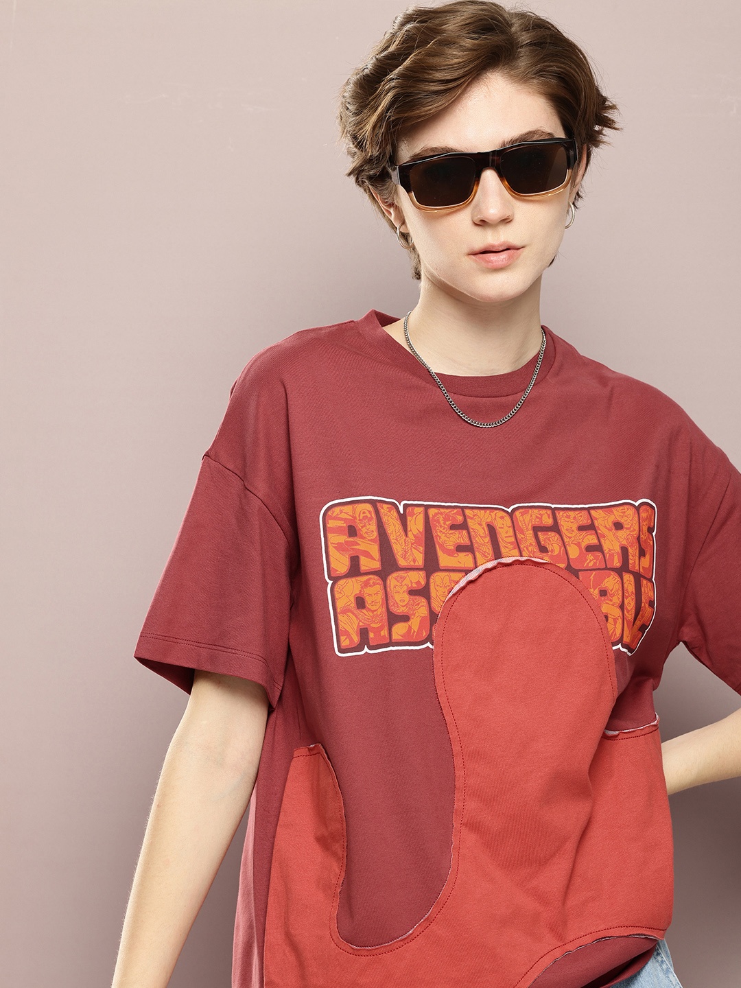 

Kook N Keech Marvel Typography Avengers Printed Oversized T-shirt with Applique Detail, Red