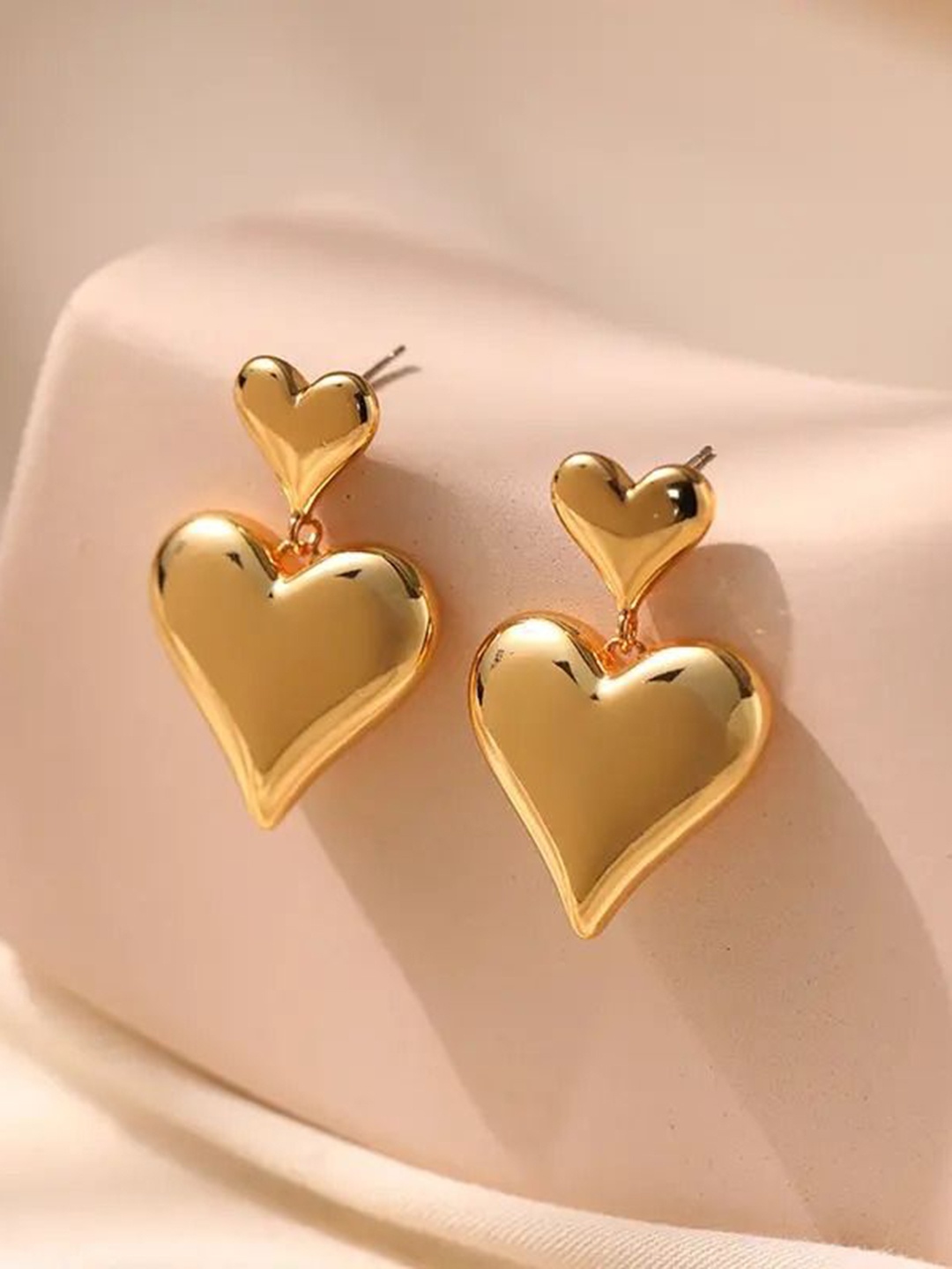 

MEENAZ Heart Shaped Studs Earrings, Gold