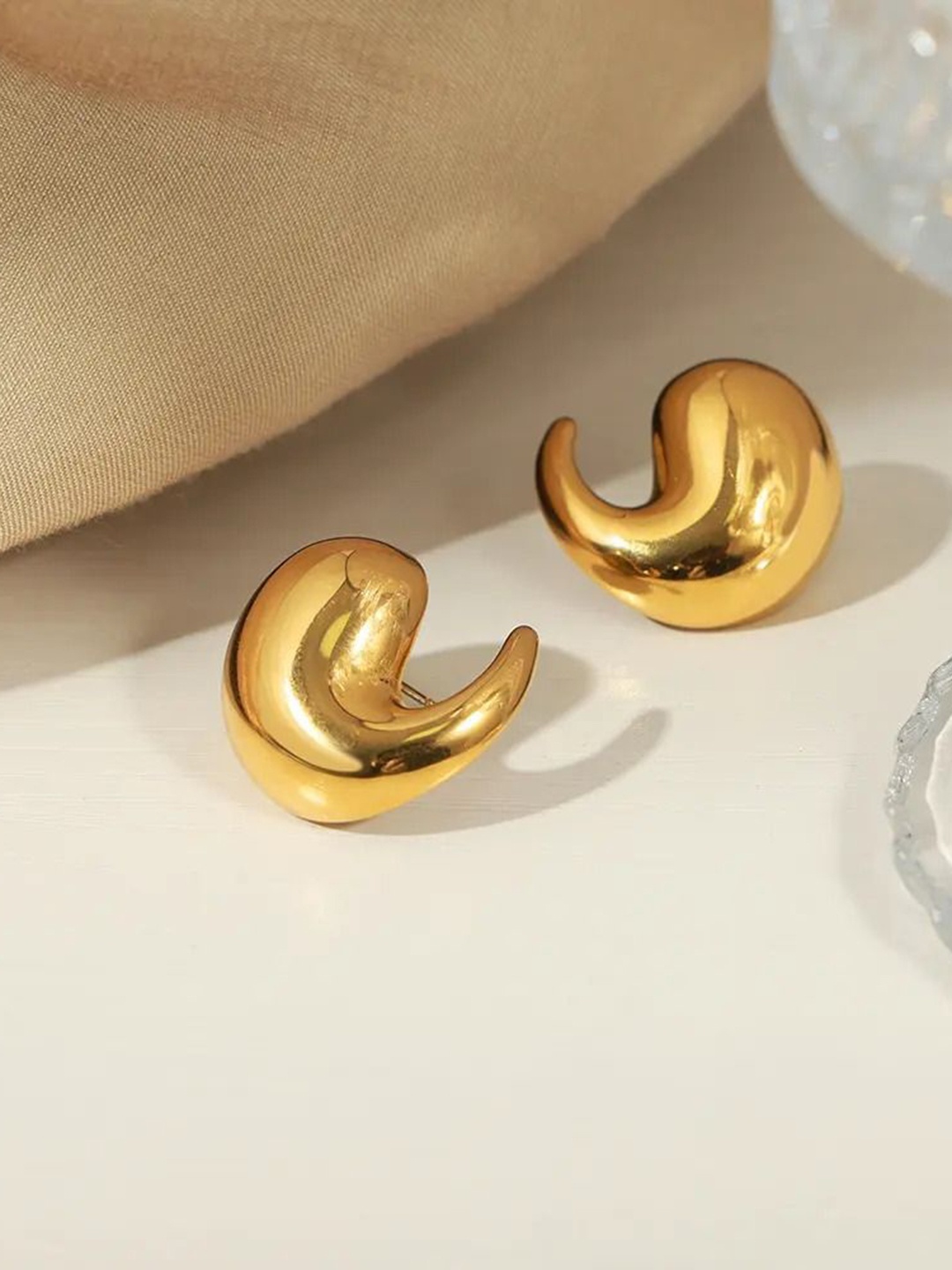 

MEENAZ Contemporary Studs Earrings, Gold