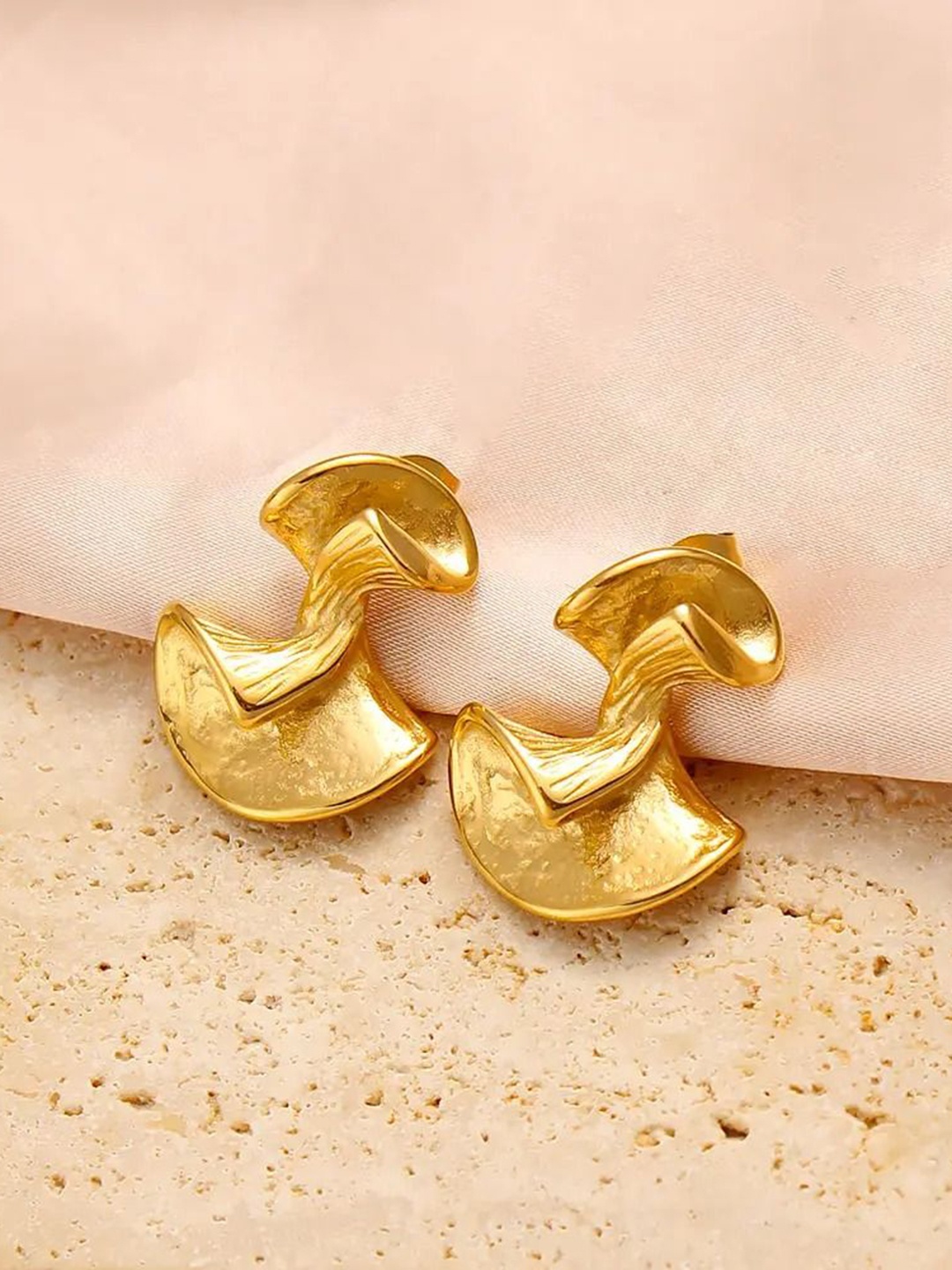 

MEENAZ Geometric Studs Earrings, Gold