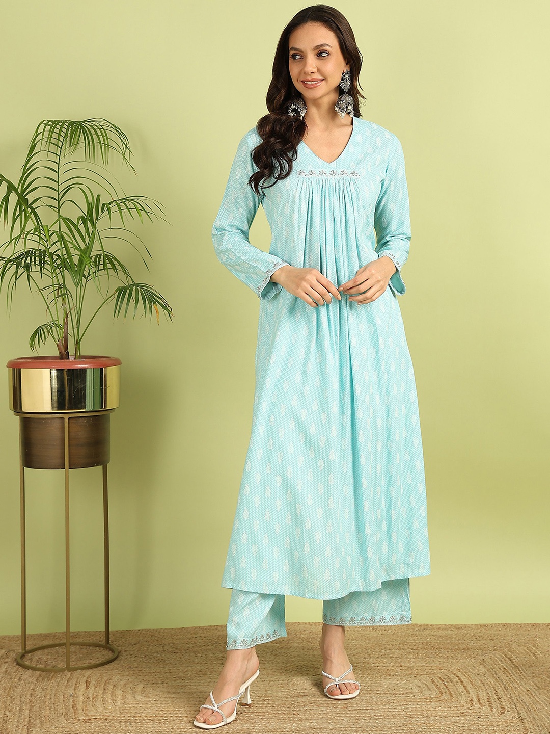 

HERE&NOW Women Floral Printed Regular Kurta with Palazzos, Blue